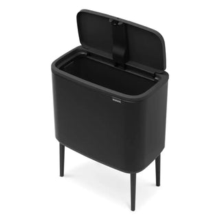 Svart matte Brabantia Bo Touch Bin med ben 36L för bättre ergonomi och enkel användning