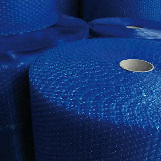 Blå luftfyllda noppor bubble wrap för planet pool åttaformade pooler