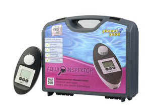 PLANET POOL Aqua Inspector elektronisk vattentestare med väska och tydlig produktförpackning, används för att mäta poolens vattenkvalitet.