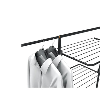 Svart flexibelt torkstativ Rörets Torkstativ Triple Plus Black med vita skjortor och smarta funktioner