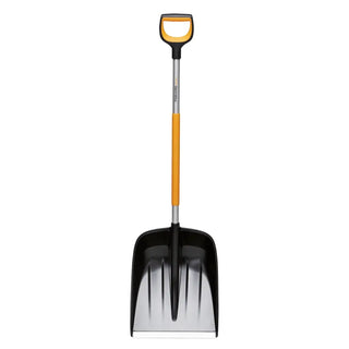 Fiskars X-Series™ snöskyffel med ergonomiskt D-handtag för mängder snö, håller 3x längre