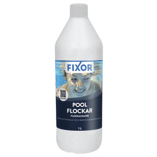Vit plastflaska med flockningsmedel för pool.