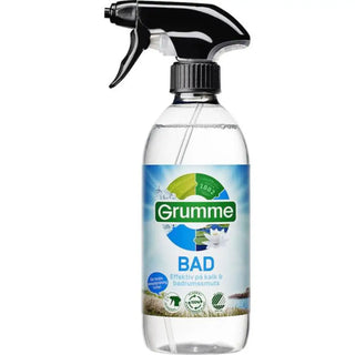 Genomskinlig sprayflaska med rengöringsmedlet ’Grumme BAD’.