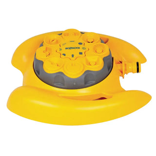 Gul och grå trädgårdssprinkler med flera mönster.