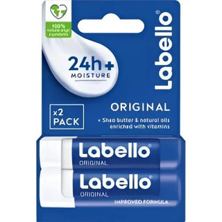 Ett tvåpack Labello Original läppbalsam för 24-timmars fukt, berikat med sheasmör och naturliga oljor.