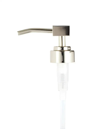Silverfärgad vätskepump med genomskinlig plastslang.
