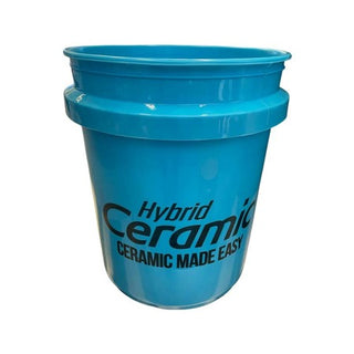 Meguiar's Bucket - Ceramic Made Easy - Tvätthink i blå plast med svart text, idealisk för bilvård och keramisk rengöring.