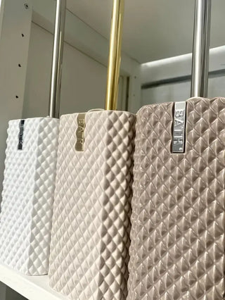 Exklusiv design LENE BJERRE Marion toalettborste i vitt, beige och brunt, städprodukter