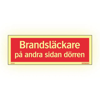 SKYLT BRANDSLÄCKARE DÖRR 210X74 AL - SYSTEMTEXT