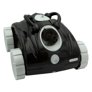 Svart poolrengöringsrobot med vita hjul och detaljer på ovansidan.